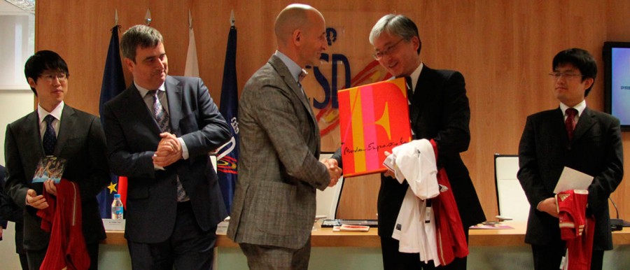 Modesto Lomba acude al Trofeo Kisei de Go