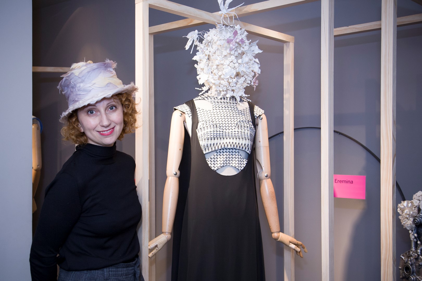 LA DISEÑADORA DE TOCADOS YULIA EREMINA (Copiar)