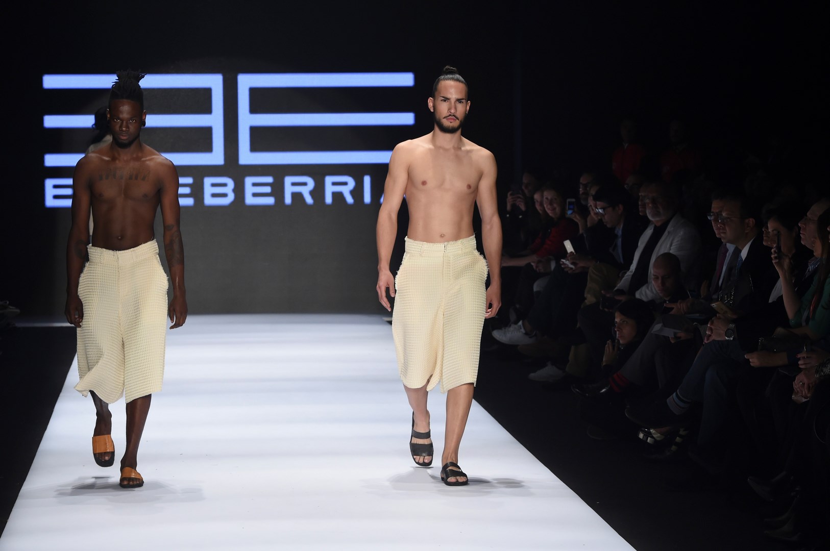 Pasarela; Etxeberria; BFW 2016; Museo Nacional; Bogota; Destino de Moda; Camara Lucida