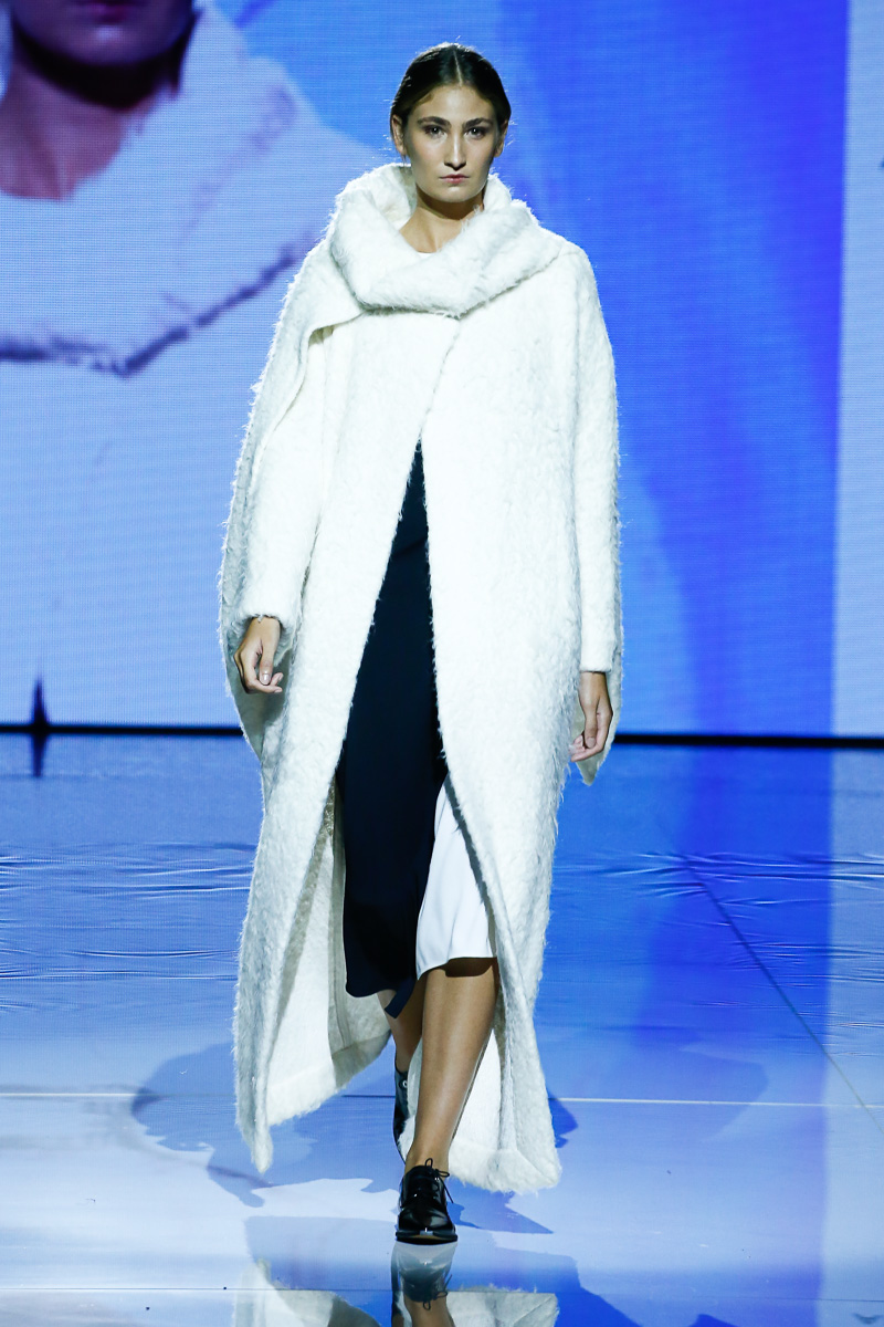 ADOLFO DOMÍNGUEZ TELVA 2018