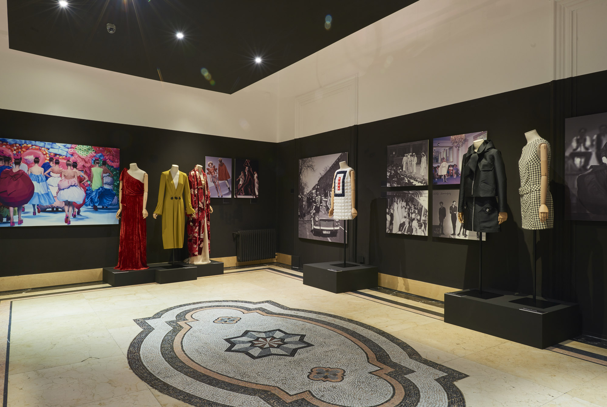 Vista general de una sala de la exposición.