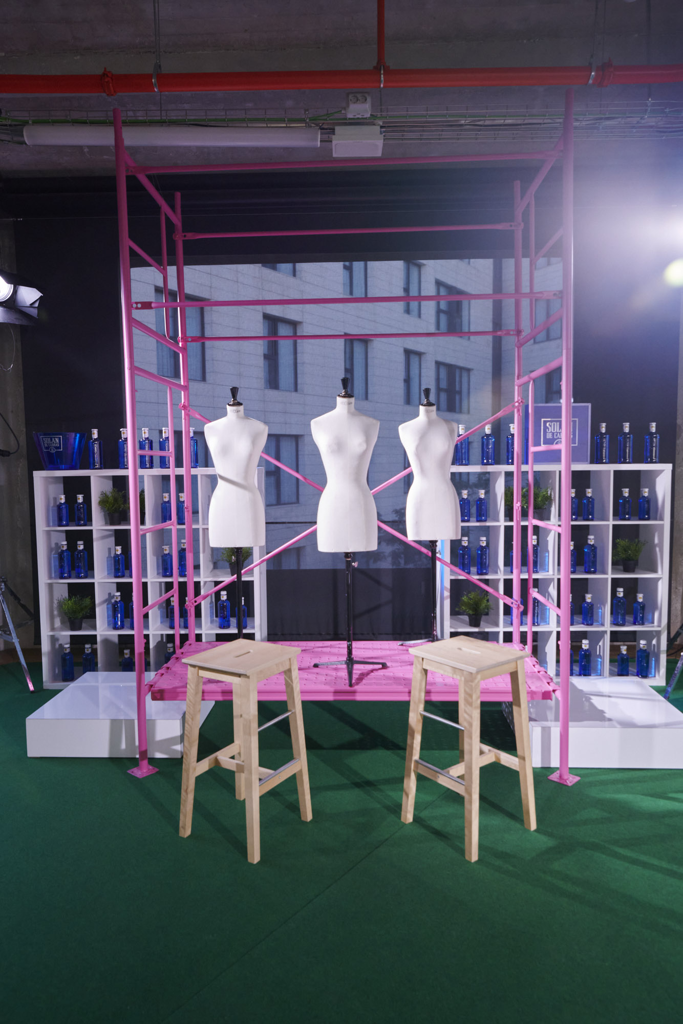 web-showroom-mem-0921-0017-