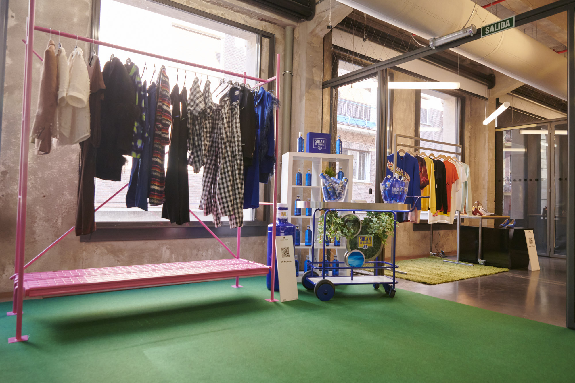 web-showroom-mem-0921-0021-