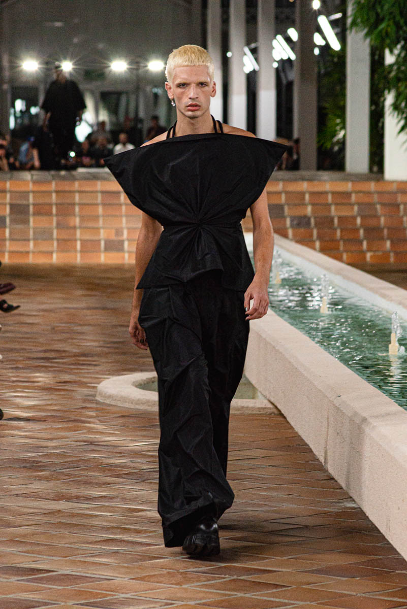 Acromatyx_Calma_003_KristenWicce_Desfile-35