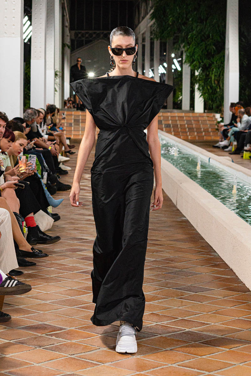 Acromatyx_Calma_003_KristenWicce_Desfile-36