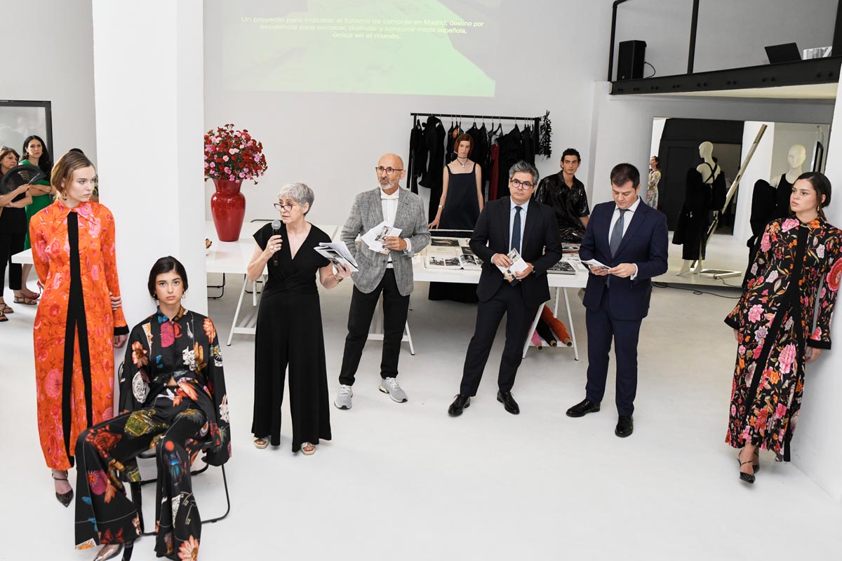 presentacion-rutas-moda-de-autor-por-madrid-diseñadores-270623-0010