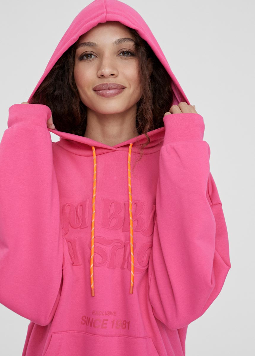 LOLA CASADEMUNT_Sudadera solidaria_Fundación Contigo (2)