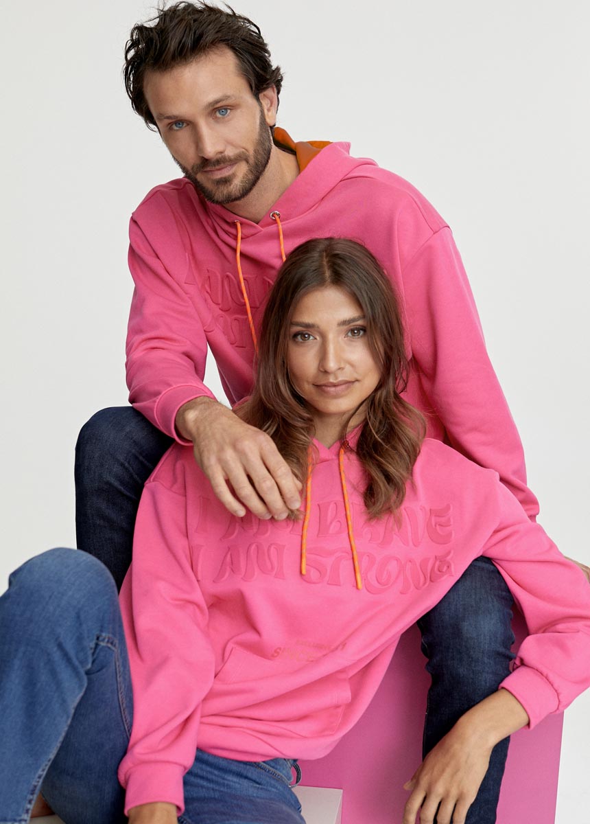LOLA CASADEMUNT_Sudadera solidaria_Fundación Contigo (4)