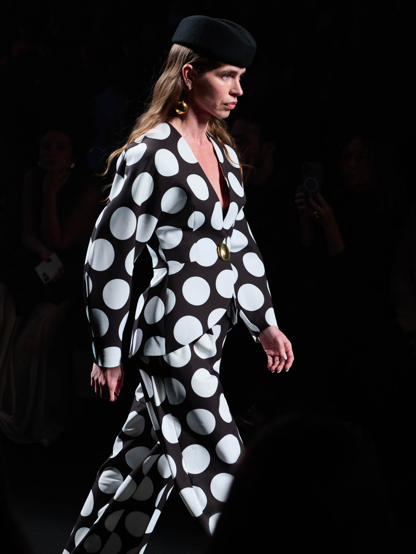 web-claro-couture-MBFWM-OI25-ACME-pablo-paniagua-0001