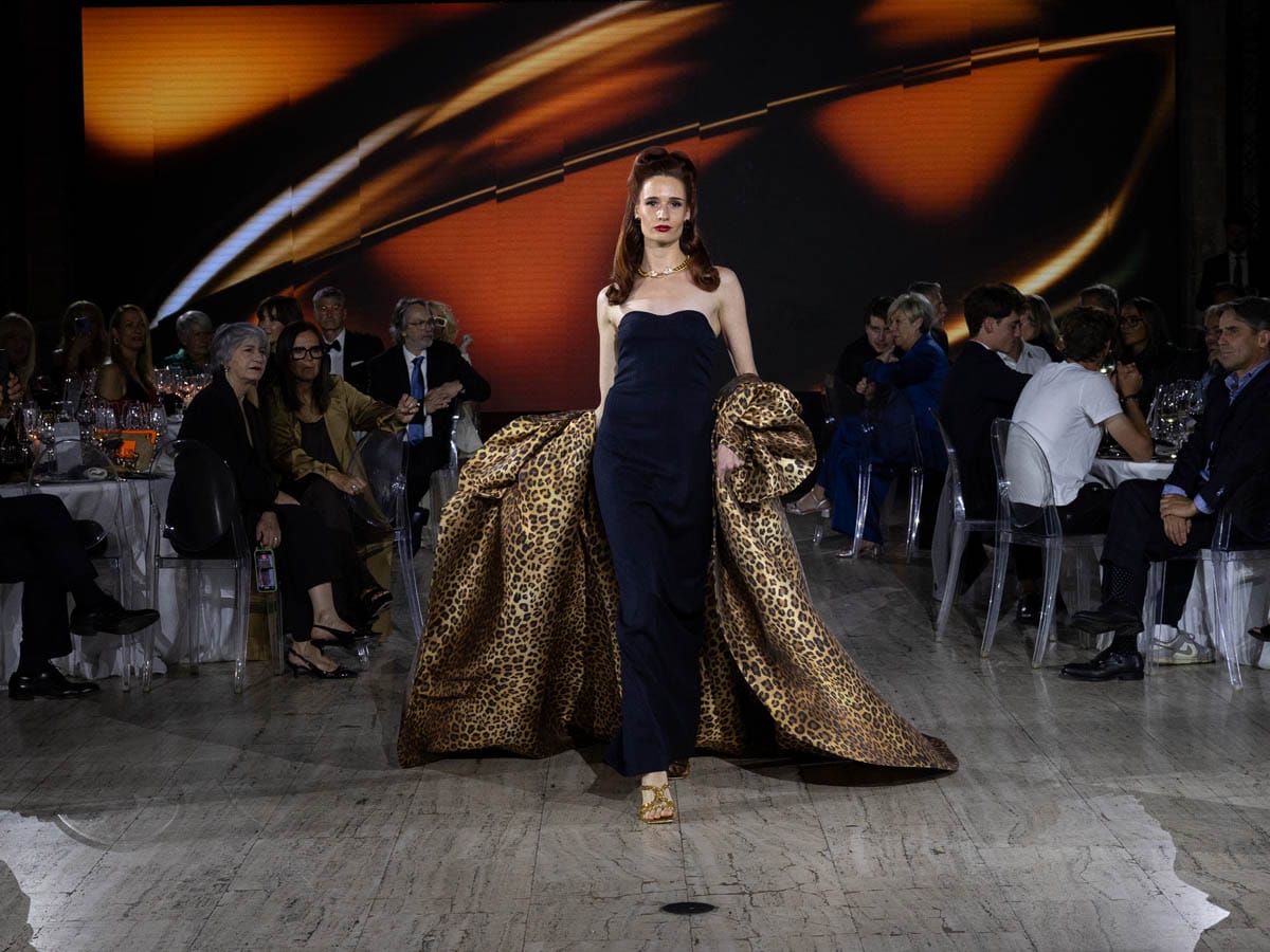 LOLA CASADEMUNT x RAFFEL - 20250508_RafelPagesGala_Desfile_2Z4A1154