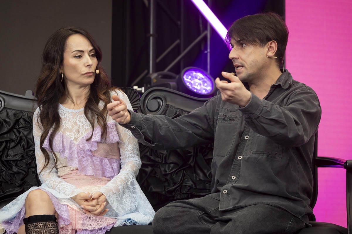 MAMFF4-María Escoté y Miguel Becer