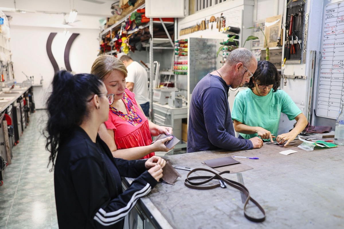 TALLER MARROQUINERIA SANTI CARBALLO-001