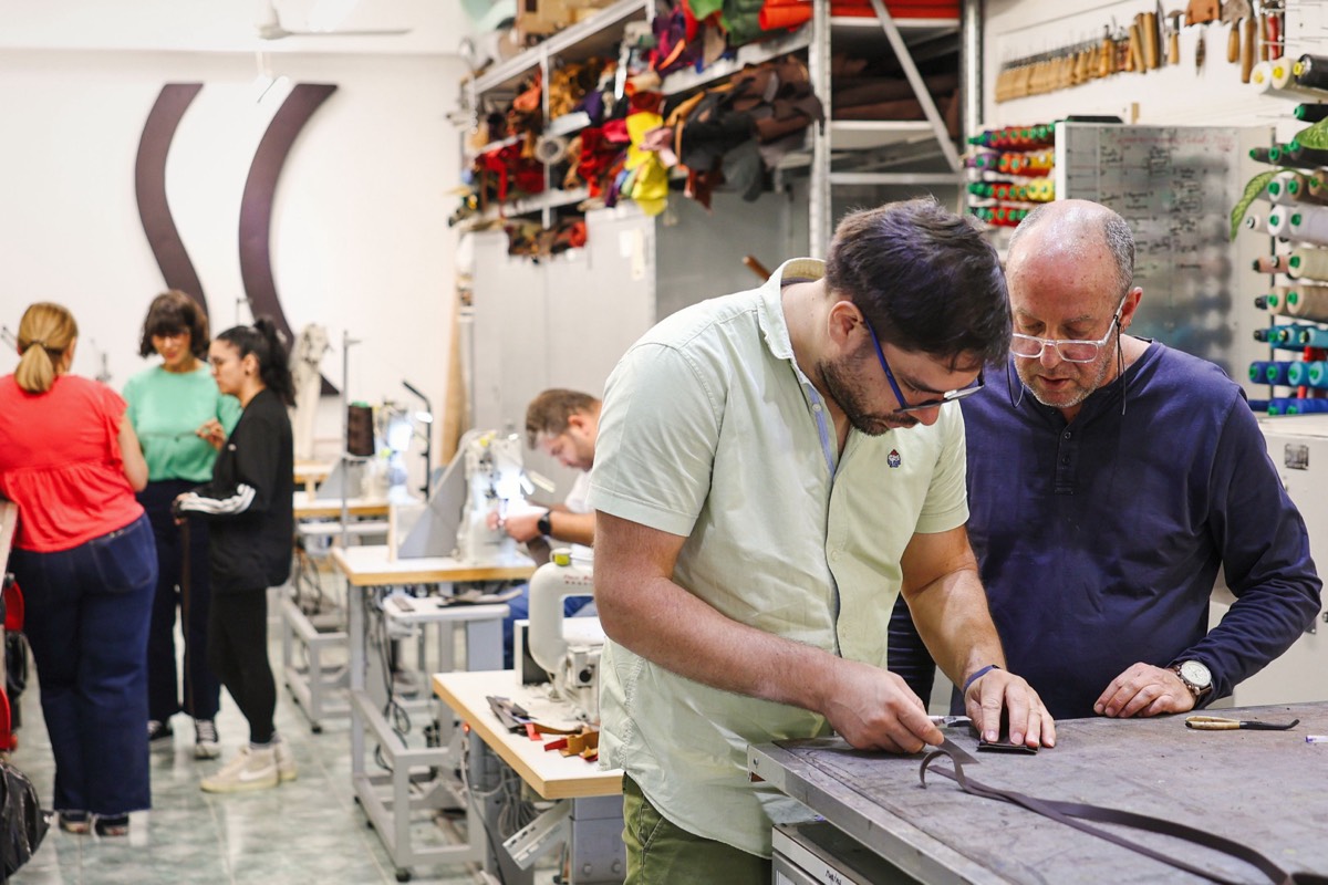 TALLER MARROQUINERIA SANTI CARBALLO-010