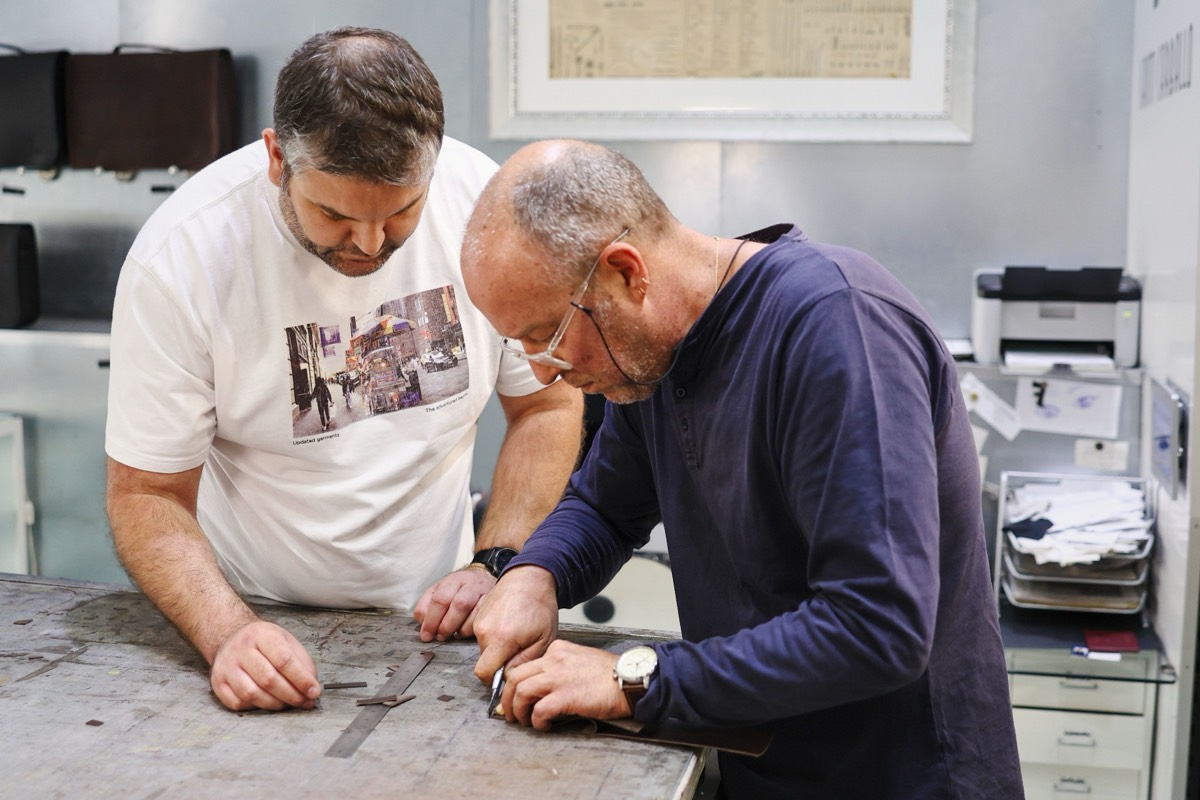 TALLER MARROQUINERIA SANTI CARBALLO-017