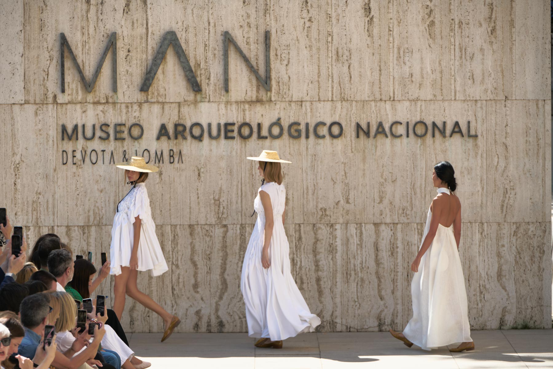 web-devota-lomba-madrid-es-moda-0925-pablo-paniagua-0075