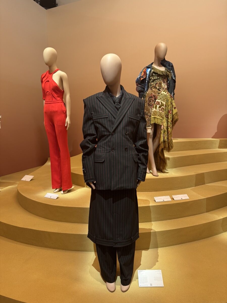 ACROMATYX_ESENCIA 007