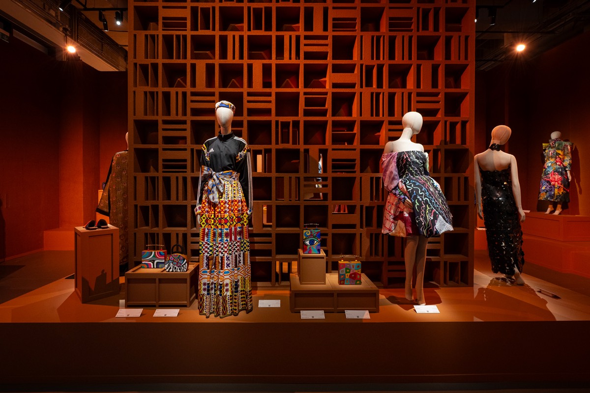 Threads-of-Impact-Exhibtion_RCZ3636