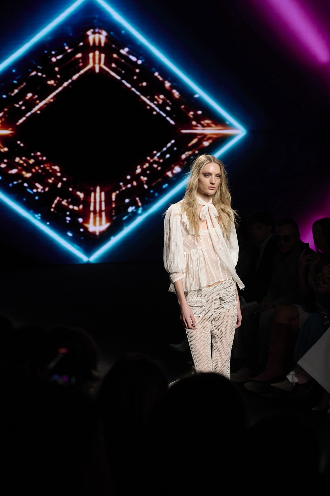 custo-barcelona-pv26-mbfwm-0925-acme-pablo-paniagua-0002