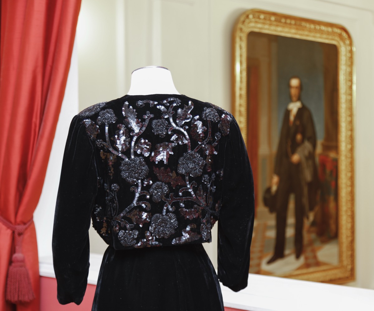 Museo del Romanticismo, traje de noche de Cristóbal Balenciaga