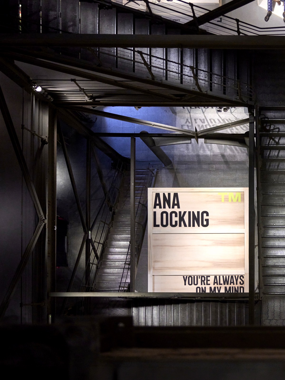 ana-locking-nostalgia-utopia-NU_14