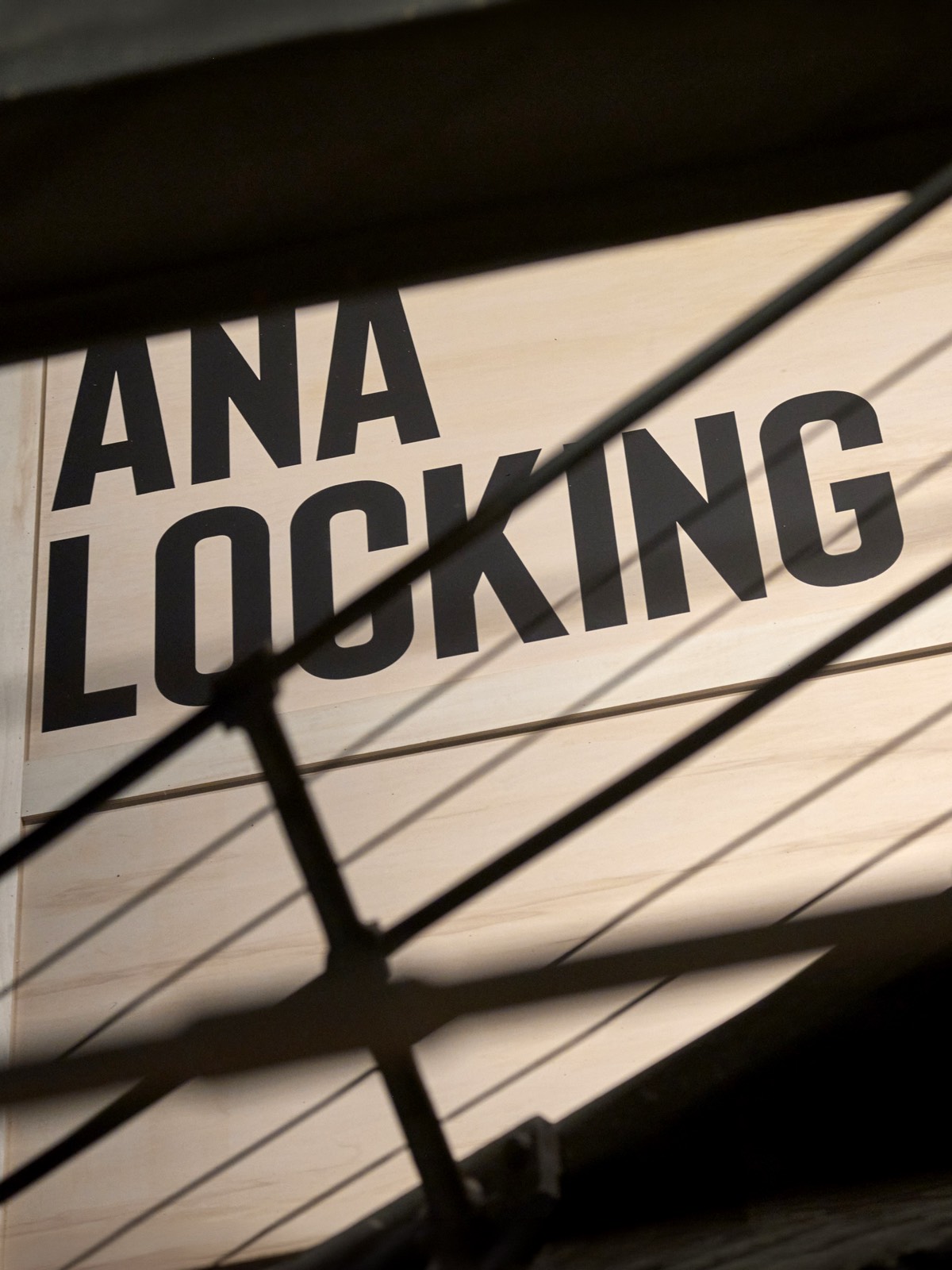 ana-locking-nostalgia-utopia-NU_15