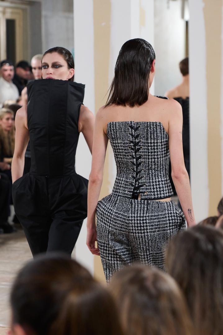 web-acromatyx-mbfwm-oi26-acme-pablopaniagua-0045