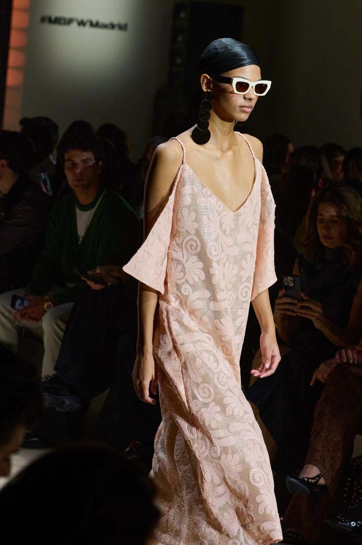 web-erroz-mbfwm-oi26-acme-pablopaniagua-0024