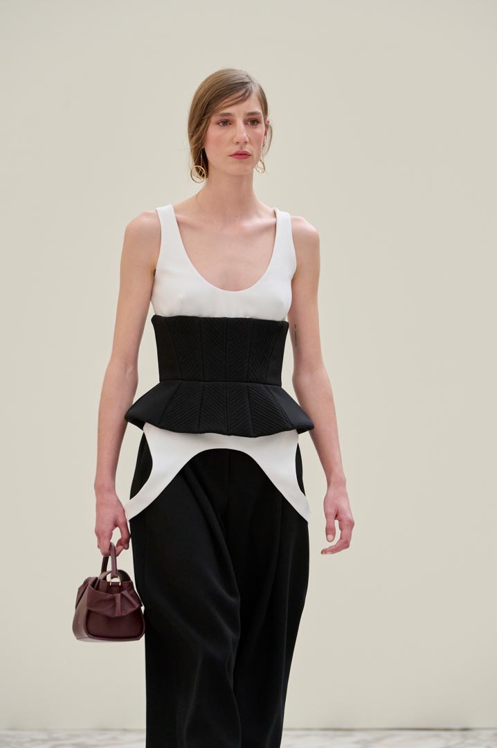 web-isabel-sanchis-mbfwm-oi26-acme-pablopaniagua-0006