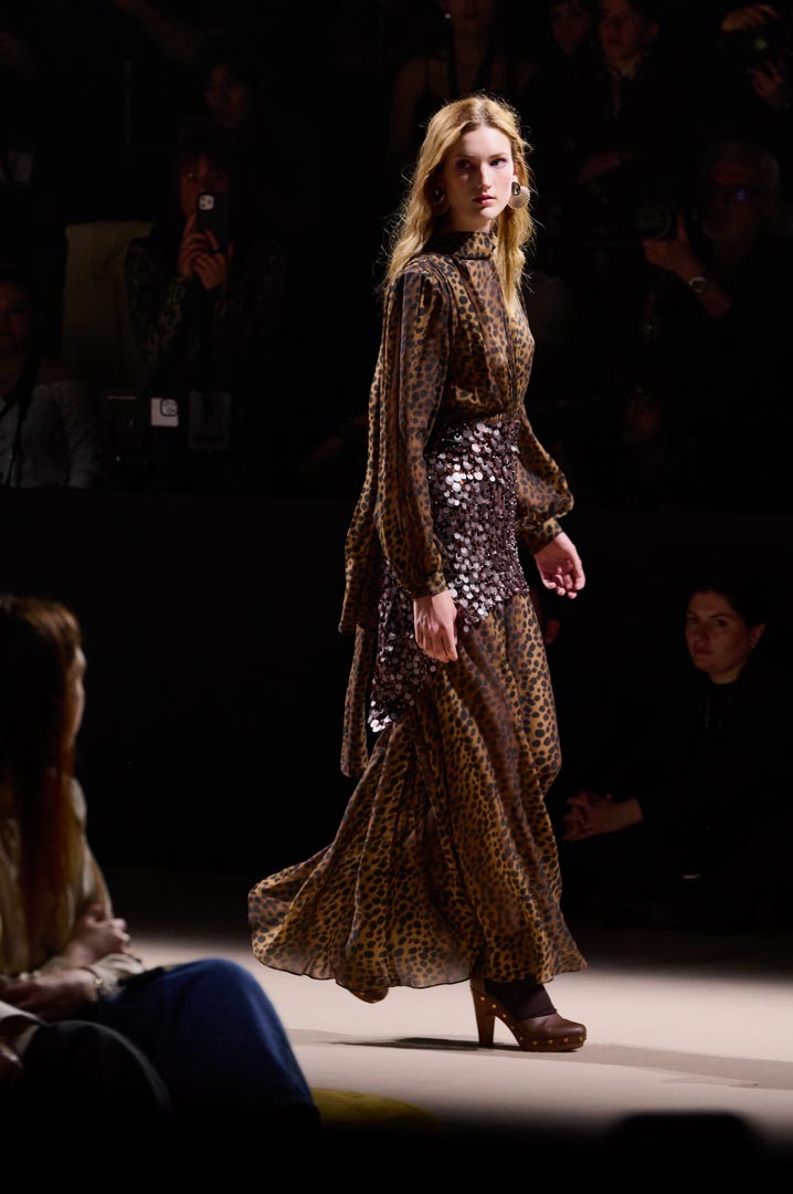 web-lola-casademunt-mbfwm-oi26-acme-pablopaniagua-0029