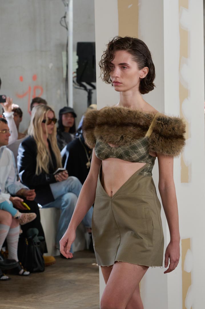 web-mane-mane-mbfwm-oi26-acme-pablopaniagua-0025