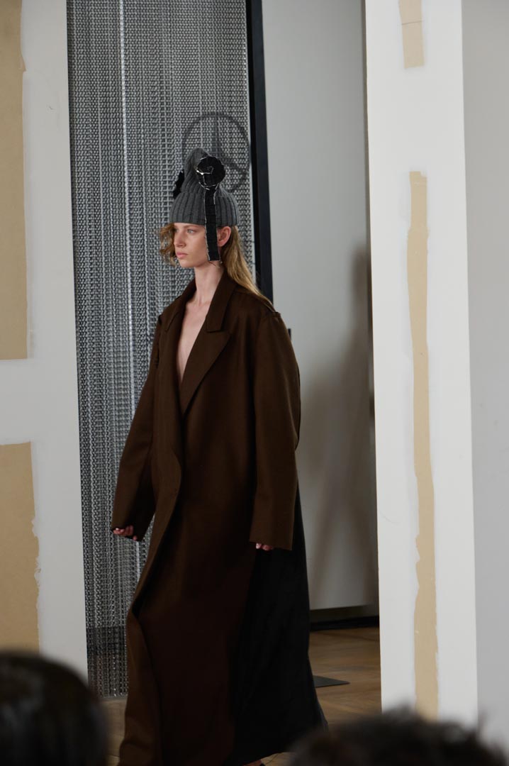 web-mane-mane-mbfwm-oi26-acme-pablopaniagua-0027