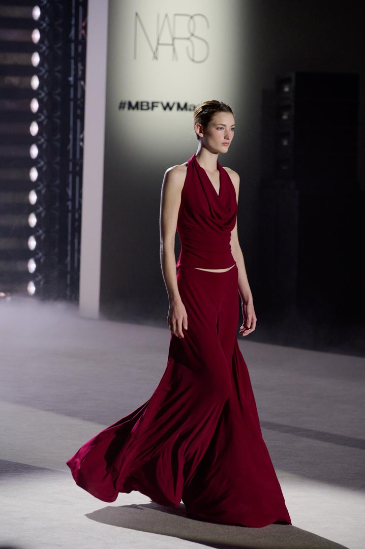 web-mechen-tomas-mbfwm-oi26-acme-pablopaniagua-0016