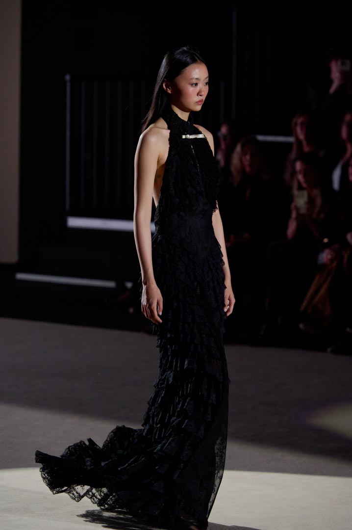 web-mechen-tomas-mbfwm-oi26-acme-pablopaniagua-0036