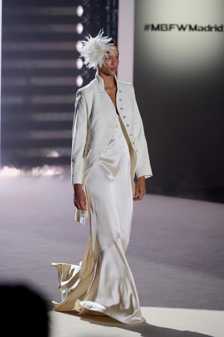 web-mechen-tomas-mbfwm-oi26-acme-pablopaniagua-0039