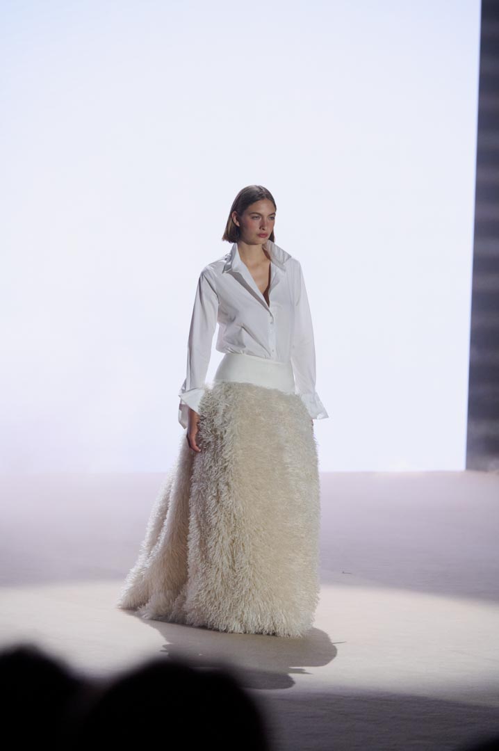 web-mechen-tomas-mbfwm-oi26-acme-pablopaniagua-0043