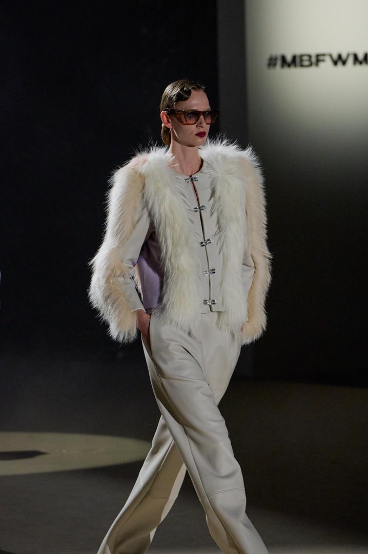 web-odette-alvarez-mbfwm-oi26-acme-pablopaniagua-0015