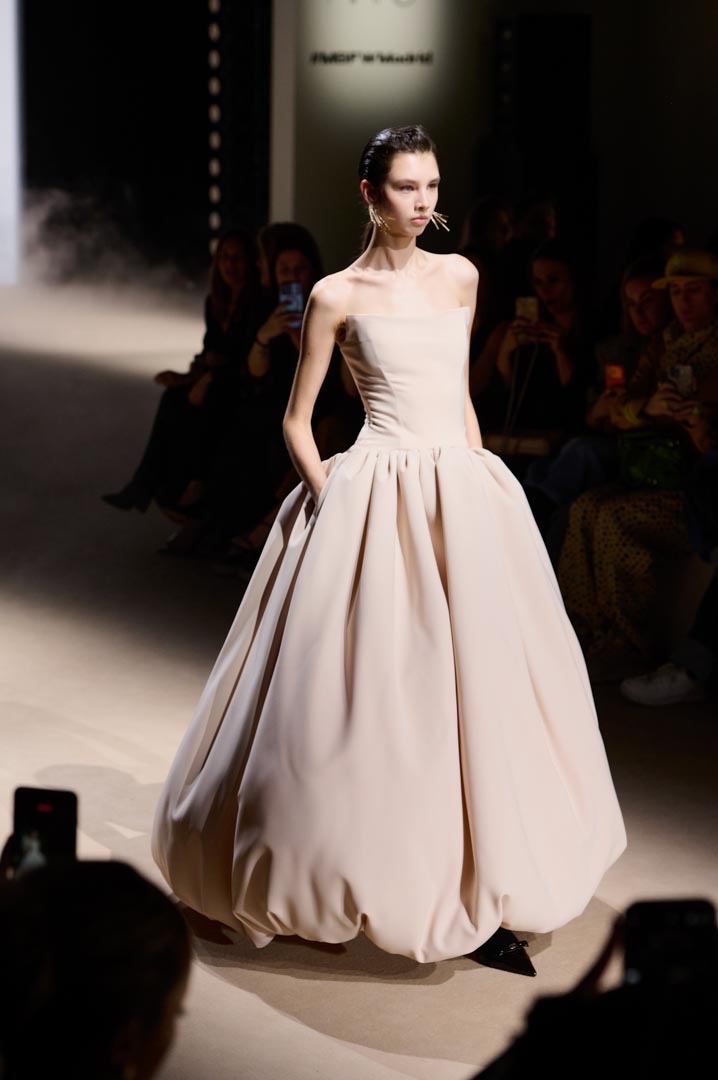 web-yolancris-mbfwm-oi26-acme-pablopaniagua-0014