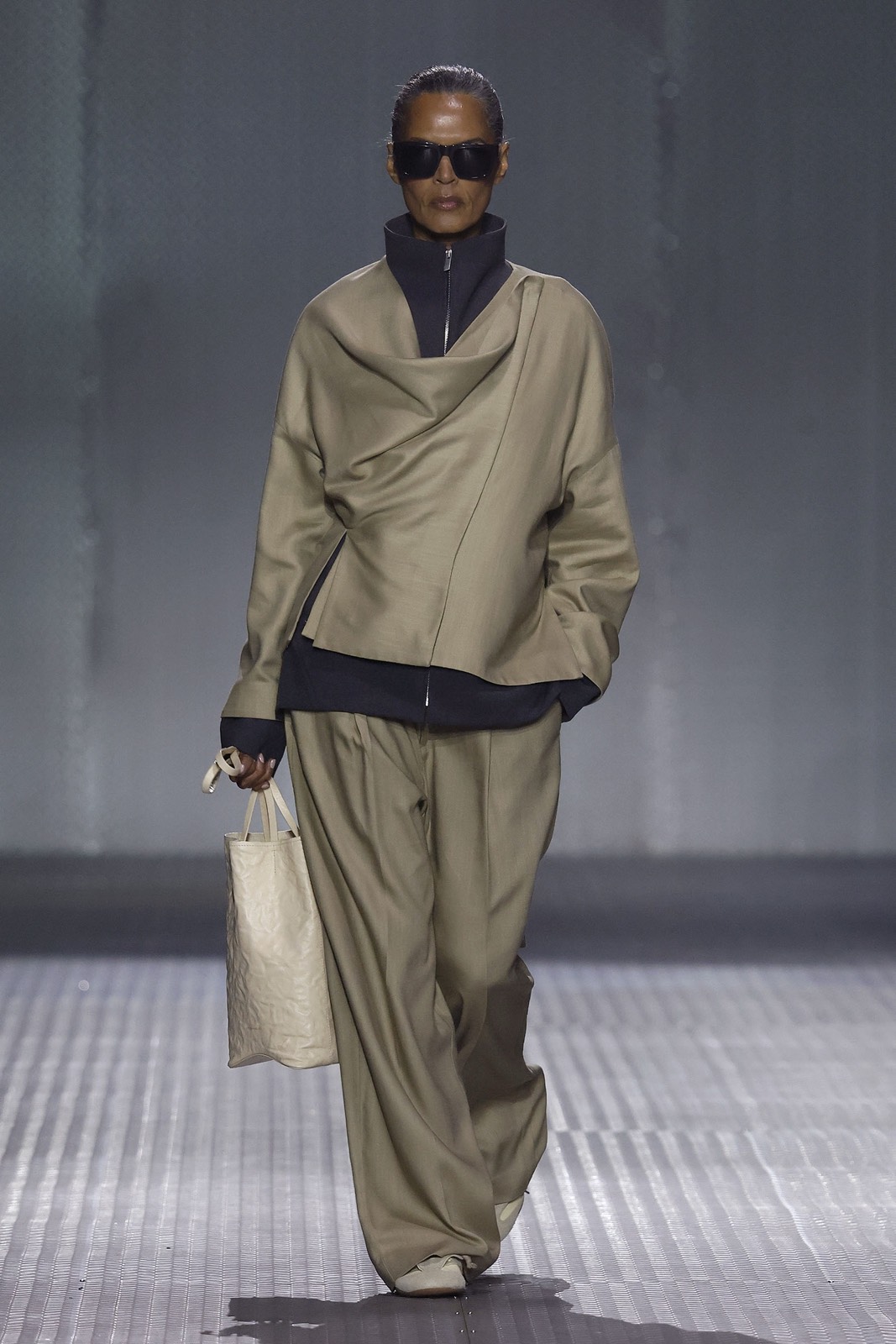 080-Adolfo-Dominguez 110505