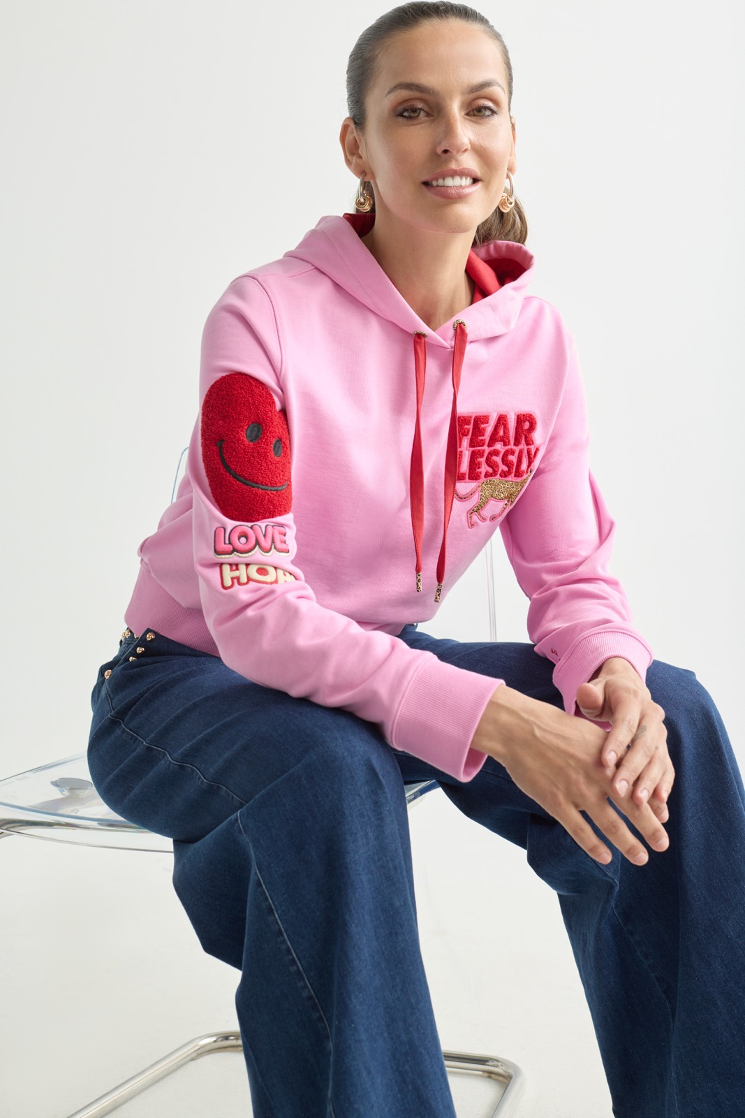 lola-casademunt-fearlessly-sudadera-LF2611043_024_6
