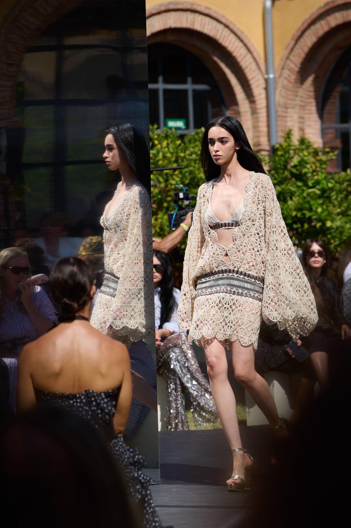 web-custo-barcelona-mbfwm-0926-acme-pablopaniagua-0926-0040